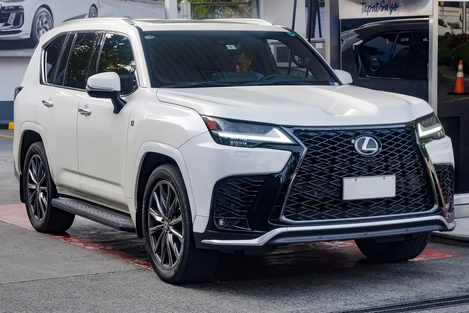 Lexus LX