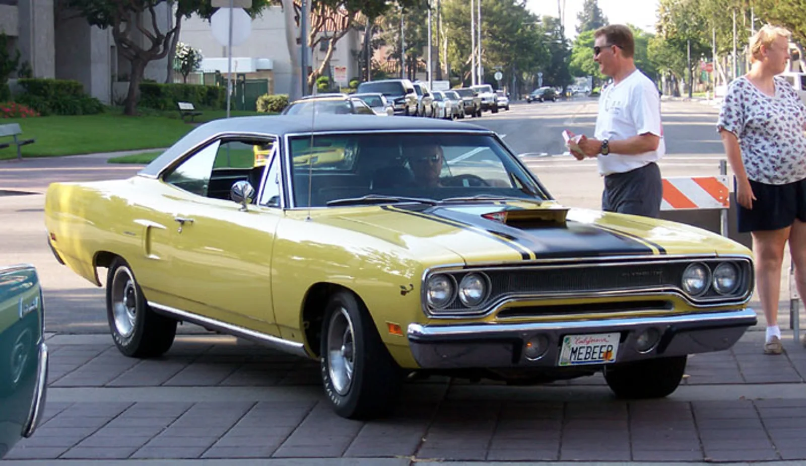 plymouth road runner