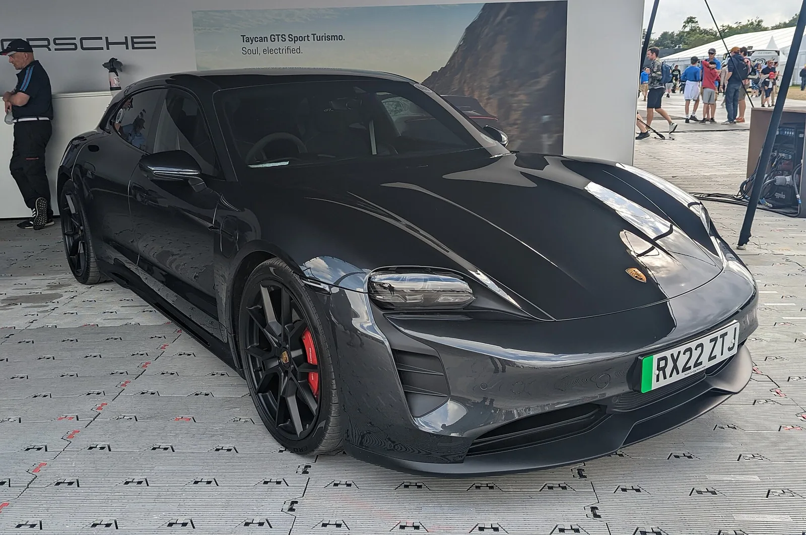 porsche taycan